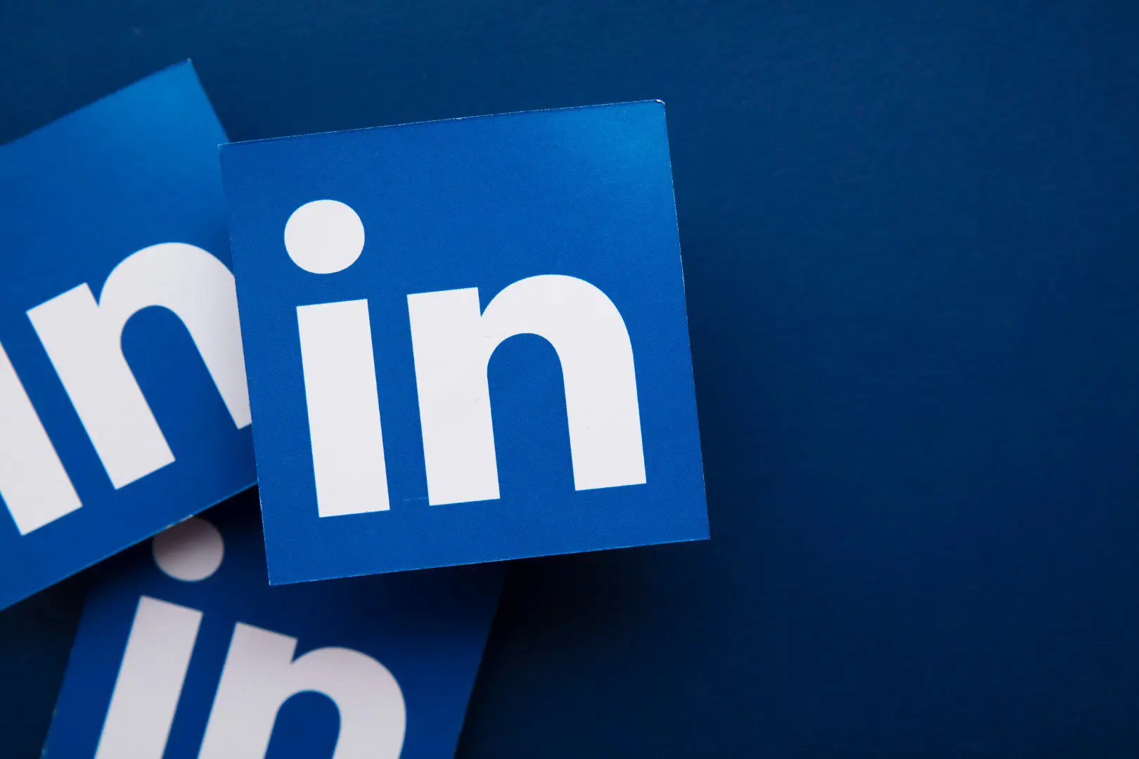 LinkedIn ajoute des outils d&rsquo;IA gratuits pour les recruteurs et les demandeurs d’emploi