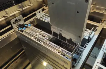 Piscine pour serveurs : le refroidissement par immersion fait partie de la solution