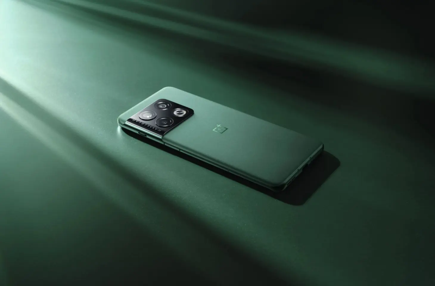OnePlus 10 Pro Emerald