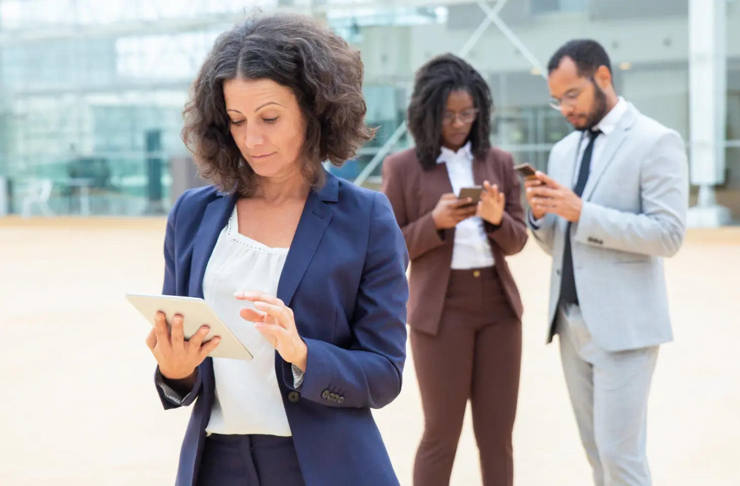 Pourquoi la confiance est essentielle pour l’IA : un guide pour l’innovation éthique