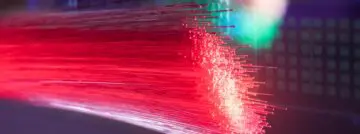 Le câble coaxial est limité, la fibre ne l&rsquo;est pas : pourquoi la fibre n&rsquo;a pas grand-chose à craindre de la 5G ou du satellite