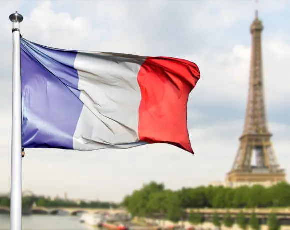 La France construit le plus grand campus de centres de données d’IA d’Europe près de Paris