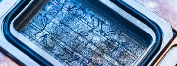 puces d’IA microfluidiques