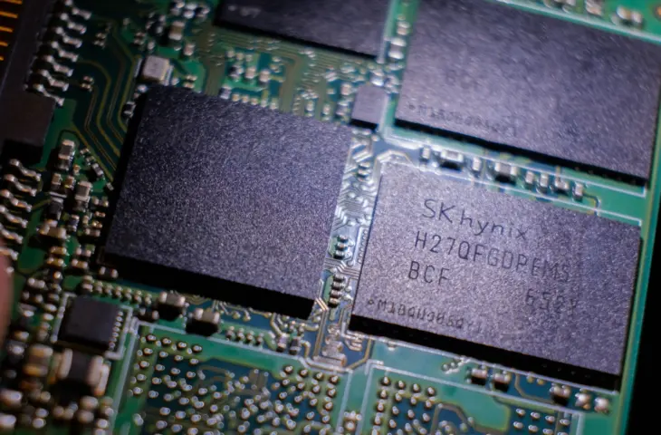 Les États-Unis mettent un frein à la production de mémoire en imposant des restrictions à Samsung et SK Hynix