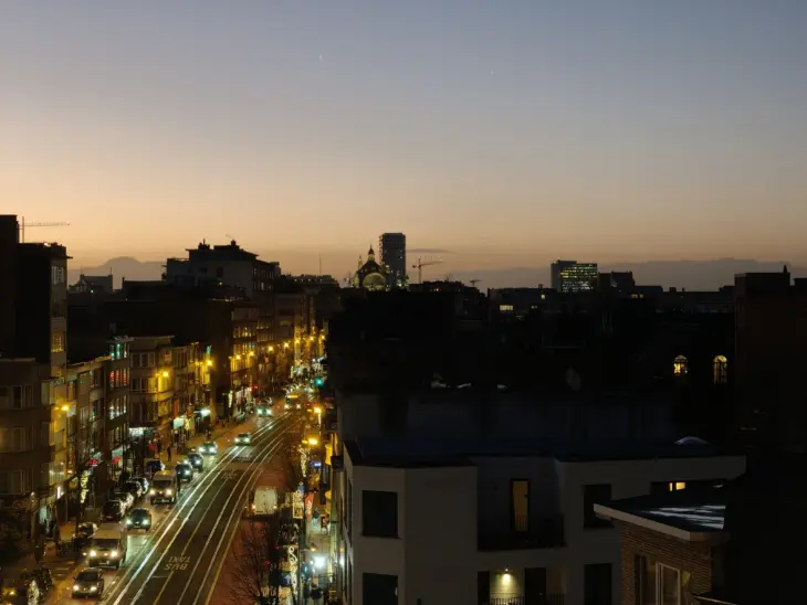 Oppo-Find-X9-Pro-Nacht Turnhoutse Oppo-Find-X9-Pro-Nacht Turnhoutse