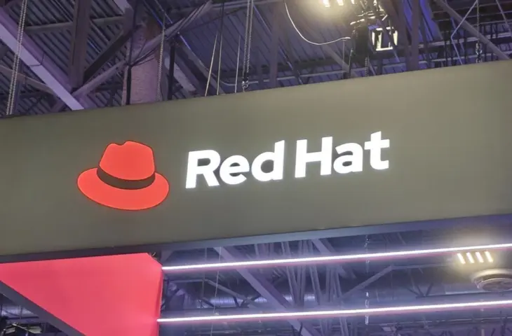 logo red hat