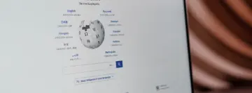 Wikimedia conclut des accords de licence avec Microsoft, Meta et Amazon pour la formation en IA
