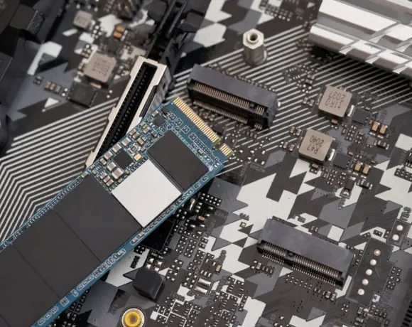 « Trop peu dargent et de stocks : le prix du NAND grimpe de 50 % en une seule journée