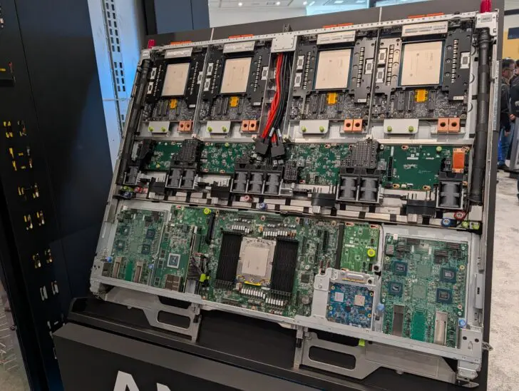 Intérieur de l’AMD Helios Intérieur de l’AMD Helios
