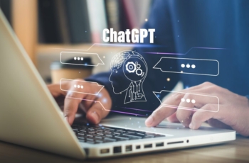 Chatgpt, chat avec l'intelligence artificielle, jeune homme d'affaires, chat.